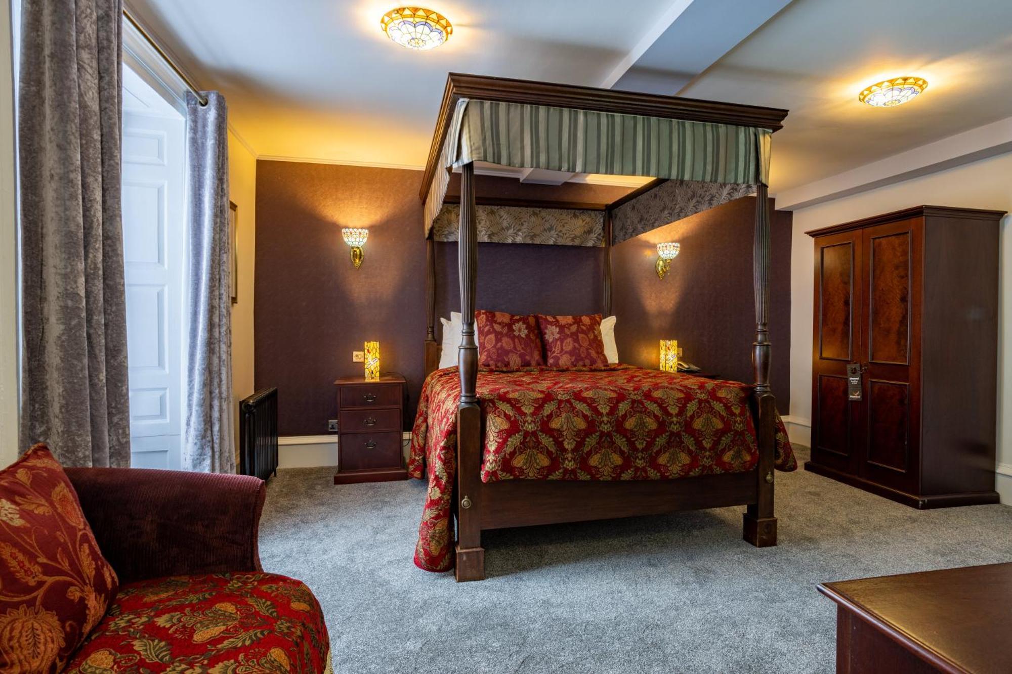 Weetwood Hall Estate Лийдс Екстериор снимка